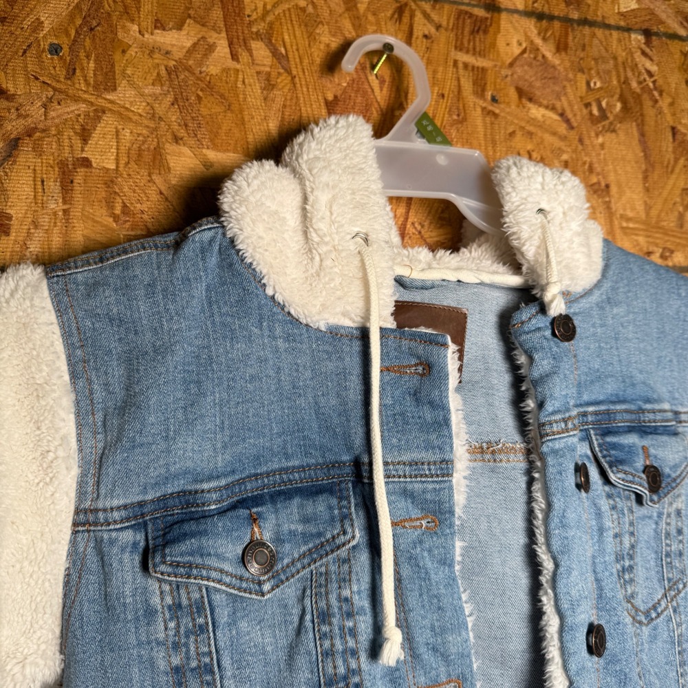 Maurices Cropped Denim Jean Jacket Faux Sherpa Streetwear Hip Hop Layering Top M - Picture 2 of 7